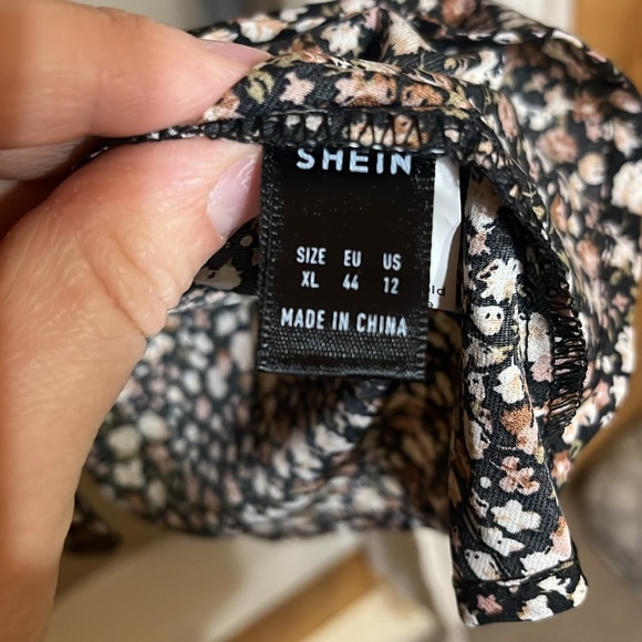 SHEIN Dress XL fits like Large - Picture 3 of 3
